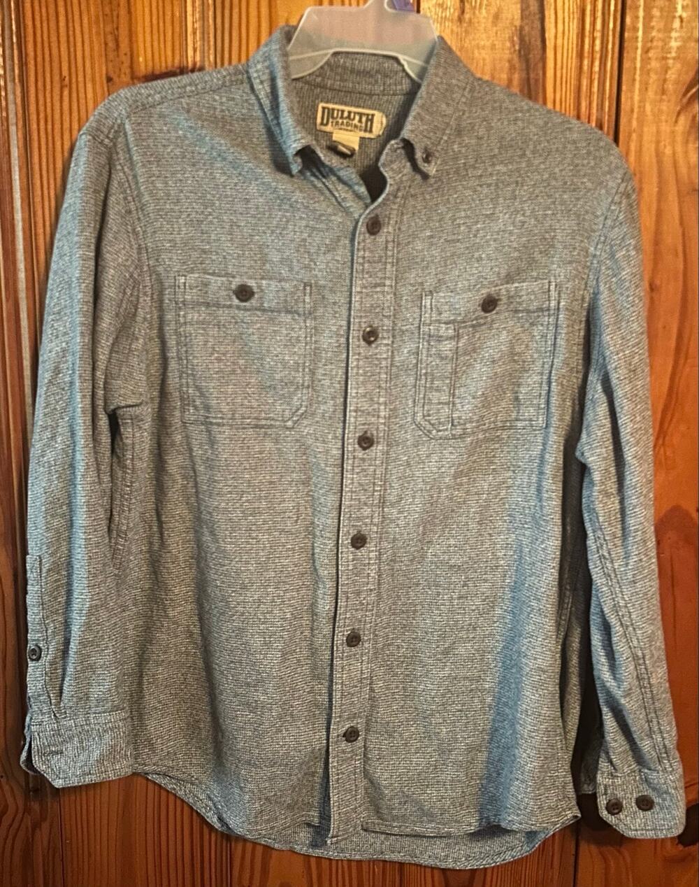 Duluth Trading Shirt Men's Medium Gray Flannel Long Sleeve Button Down Outdoor